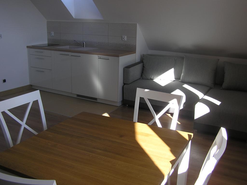 Dom Piotra Apartman Goniadz Kültér fotó